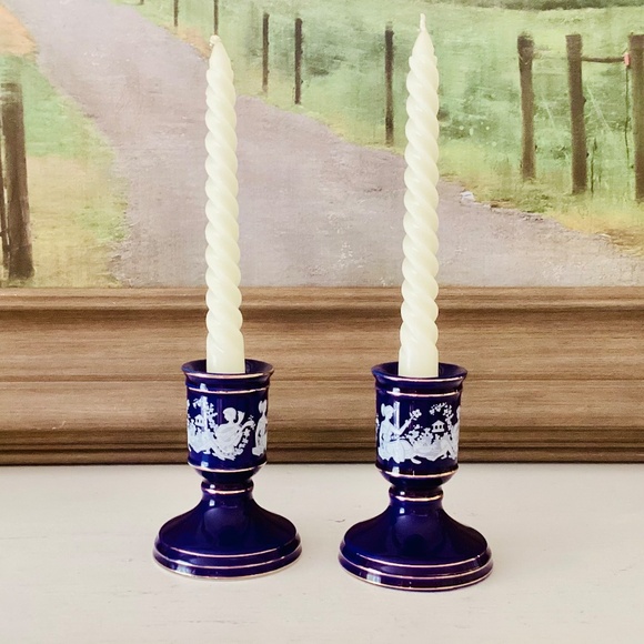 Vintage Porcelain Grecian Candlesticks Set Of 2 Cobalt Blue & White Gold Accents - Picture 12 of 12